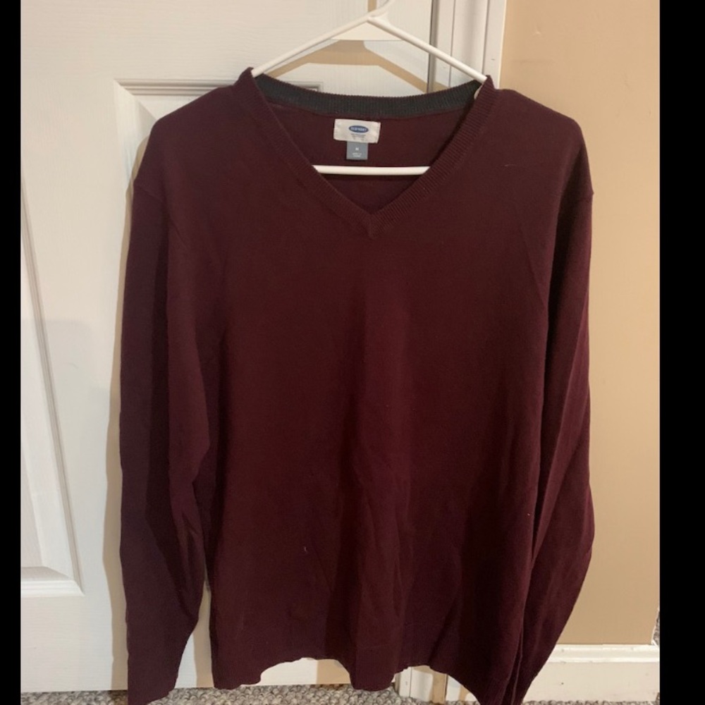 Set of 3, Men’s V-neck Sweaters, size M